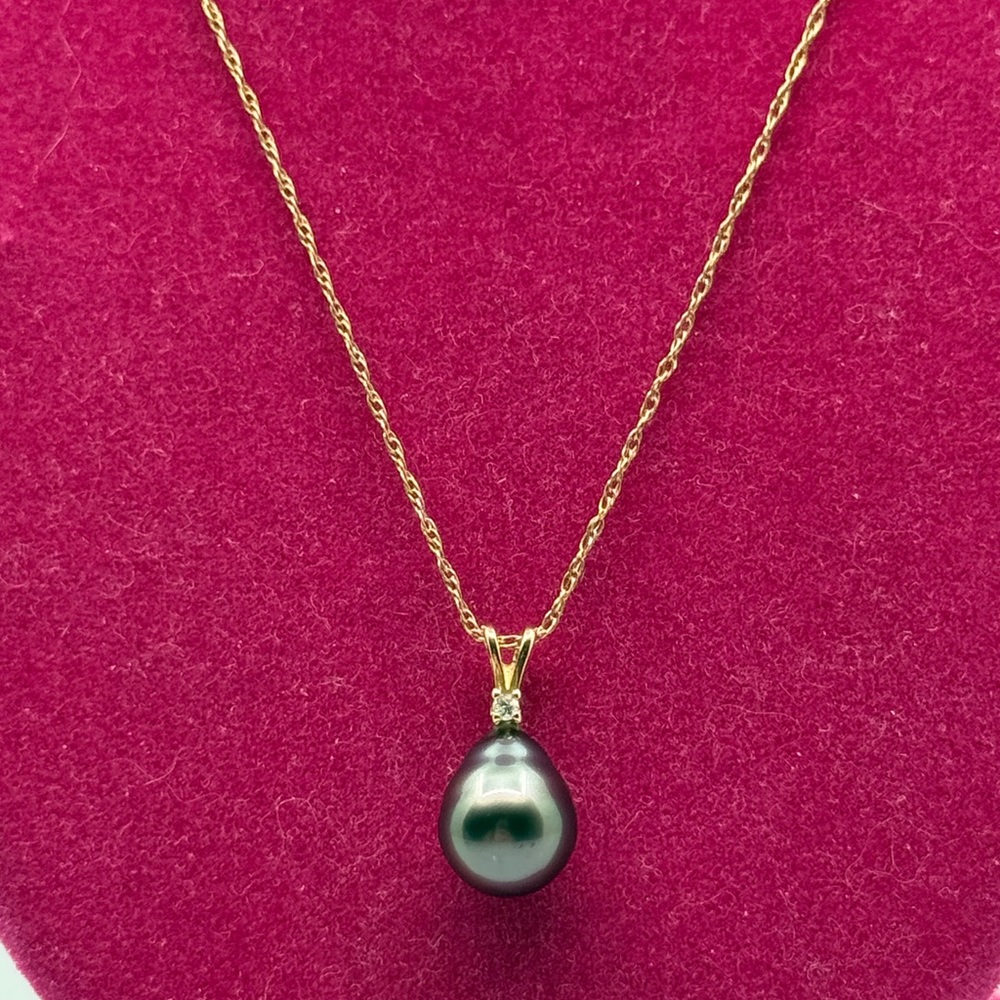 Mikimoto 14k real solid Gold Pearl Diamond Necklace - Picture 3 of 12